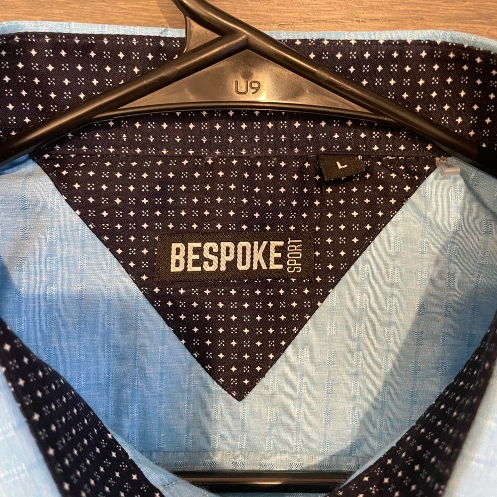 Men’s Blue Button down - Picture 3 of 3